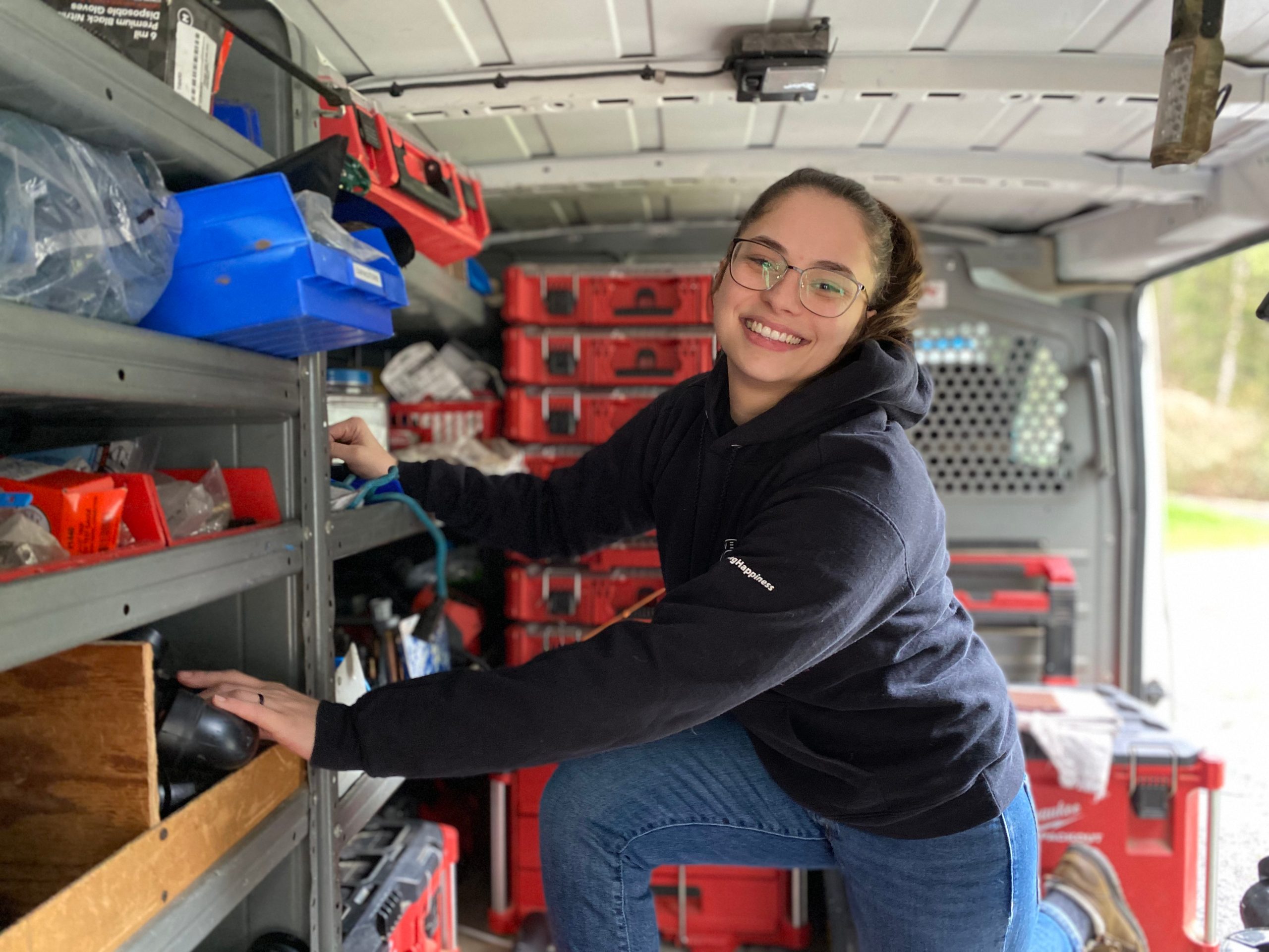 Sherwood Oregon Plumber Female plumbing van