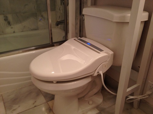 Clean Sense 1500R bidet seat with warm air dryer and remote